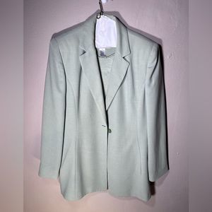 Jones Wear 3 piece Pant Suit pale lime green Sz 10 top is L Silk blend